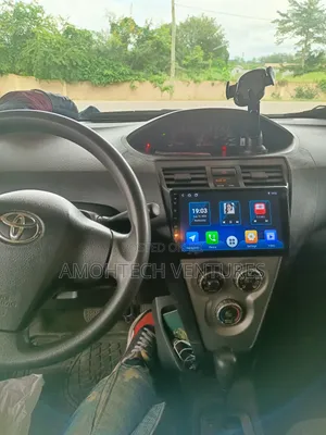 Carplay Toyota Yaris Android System 9 Inches With Navi