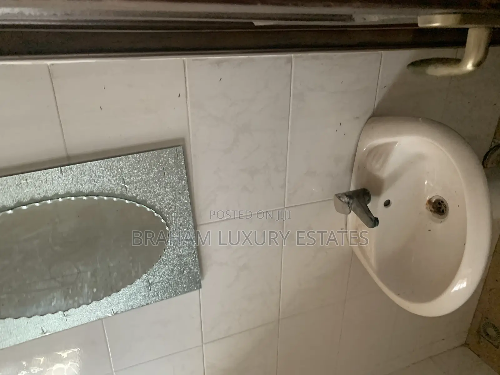 3bdrm Apartment in Ravico, Nungua for rent