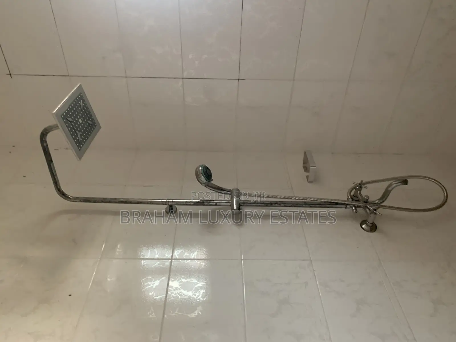 3bdrm Apartment in Ravico, Nungua for rent