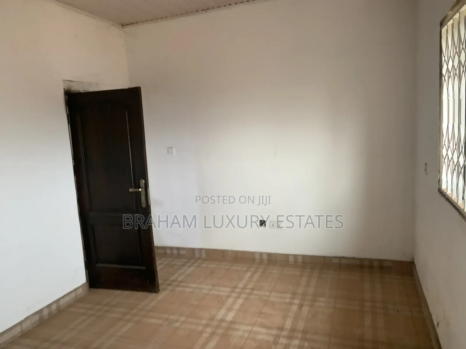 3bdrm Apartment in Ravico, Nungua for rent