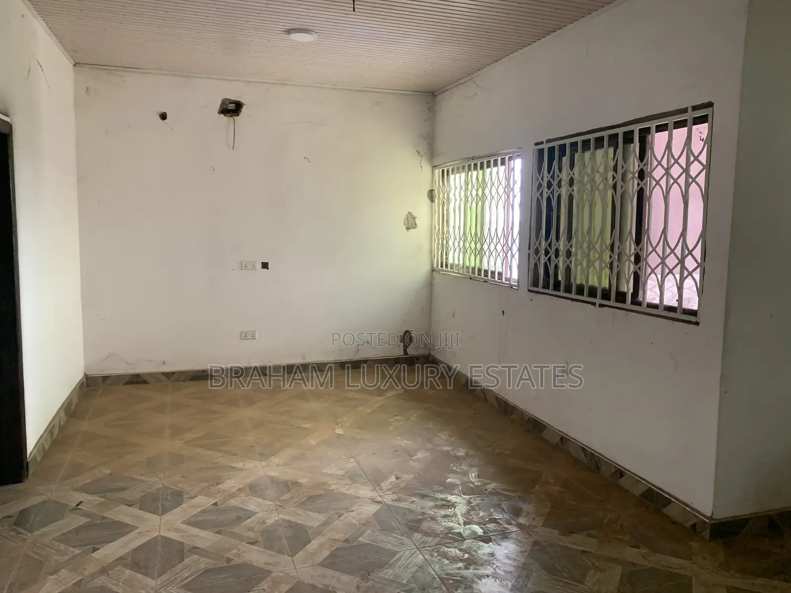 3bdrm Apartment in Ravico, Nungua for rent