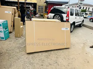 UHD Smart Glossy Screen 65”Cu8000