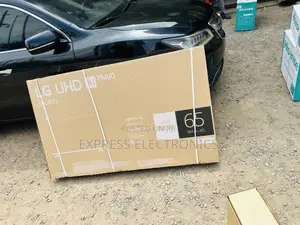 Glossy Slim UHD Smart Lg 66” UR73