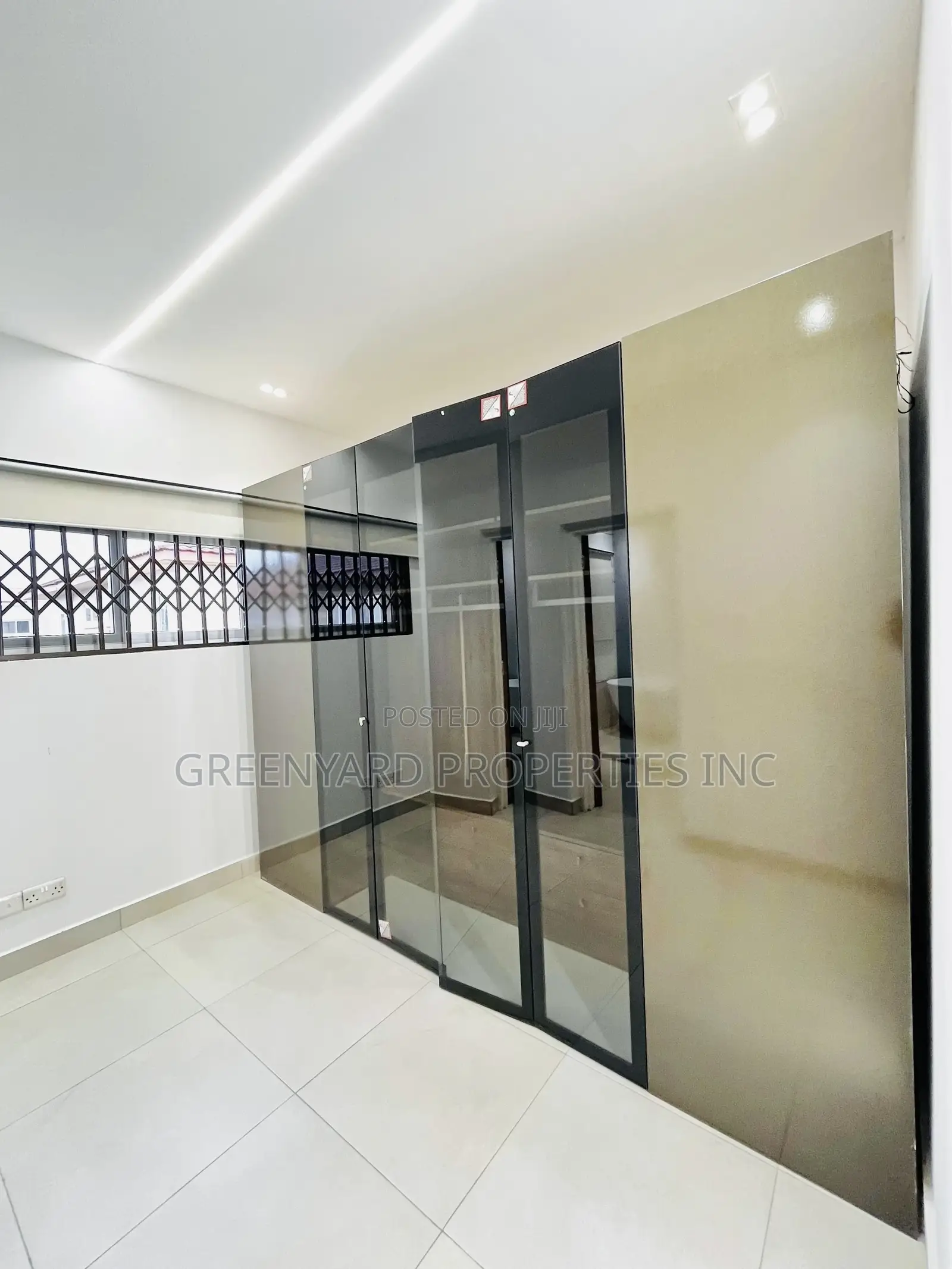 6bdrm Mansion in Cantonments for sale