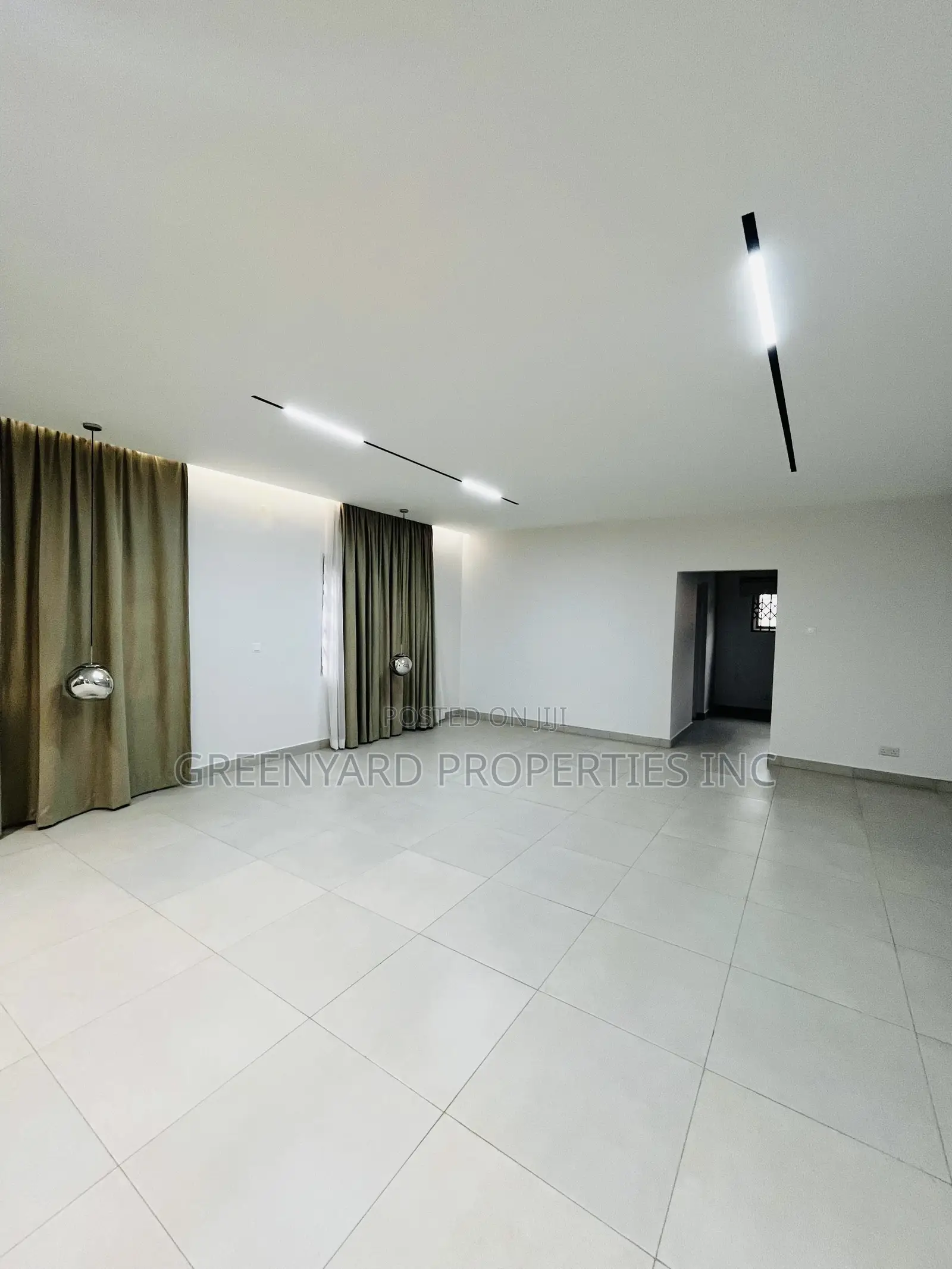 6bdrm Mansion in Cantonments for sale