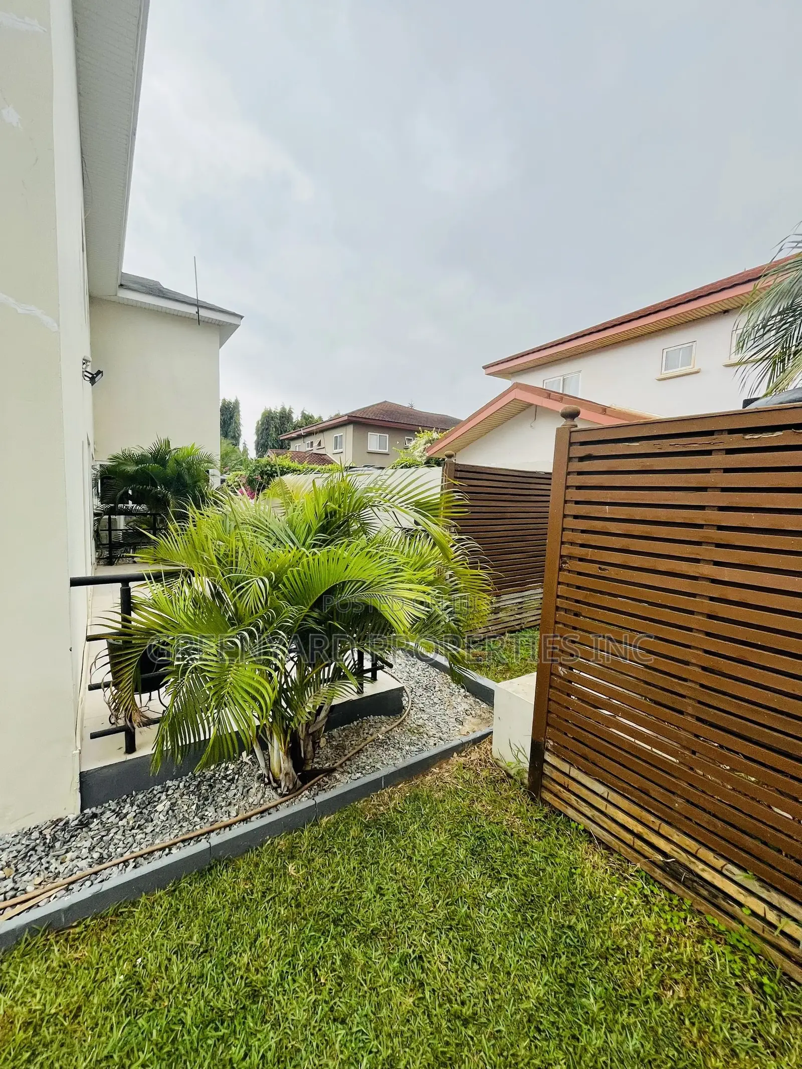 6bdrm Mansion in Cantonments for sale
