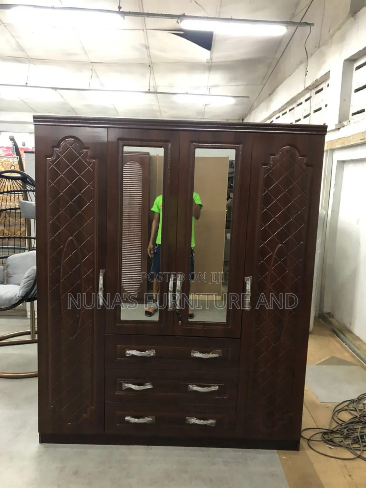 4 Doors Coffee Brown Wadrobe With Mirror