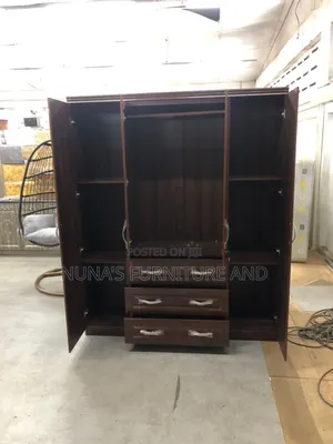 4 Doors Coffee Brown Wadrobe With Mirror