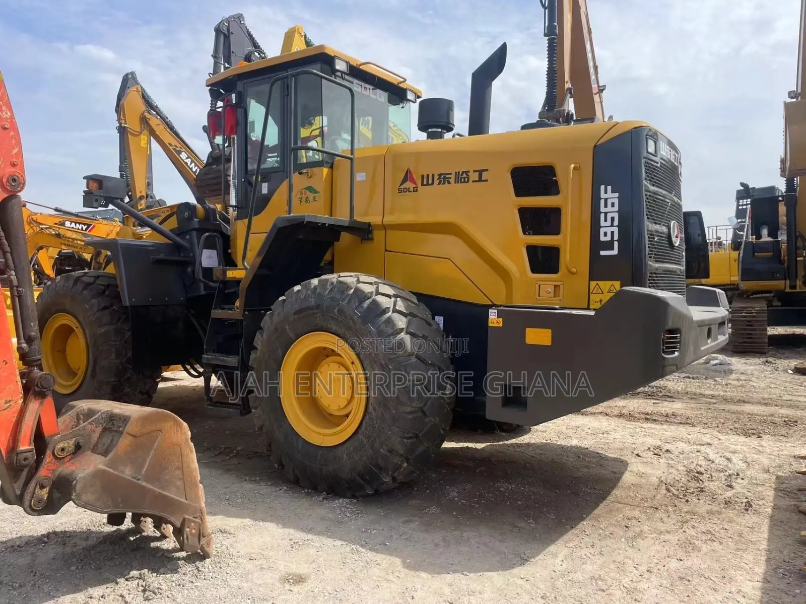 Excavator Loader (L956F)