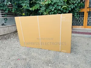 Enjoy Crisp and Clear UHD Smart Samsung 75cu8000