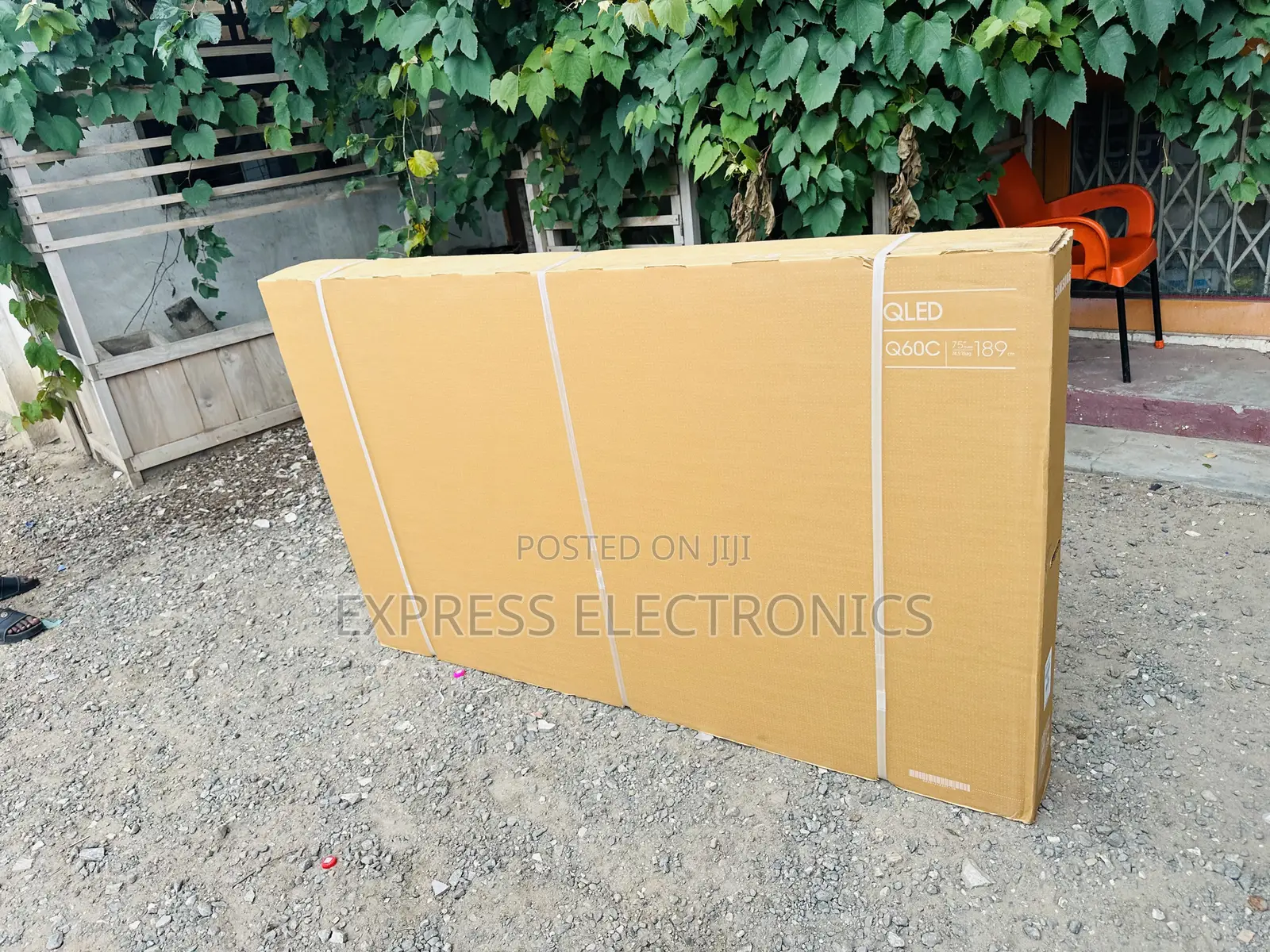 Dynamic Crystal Color Samsung 75”Cu8000 UHD 