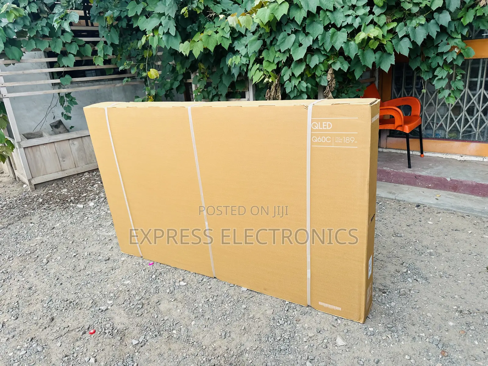 Dynamic Crystal Color Samsung 75”Cu8000 UHD 