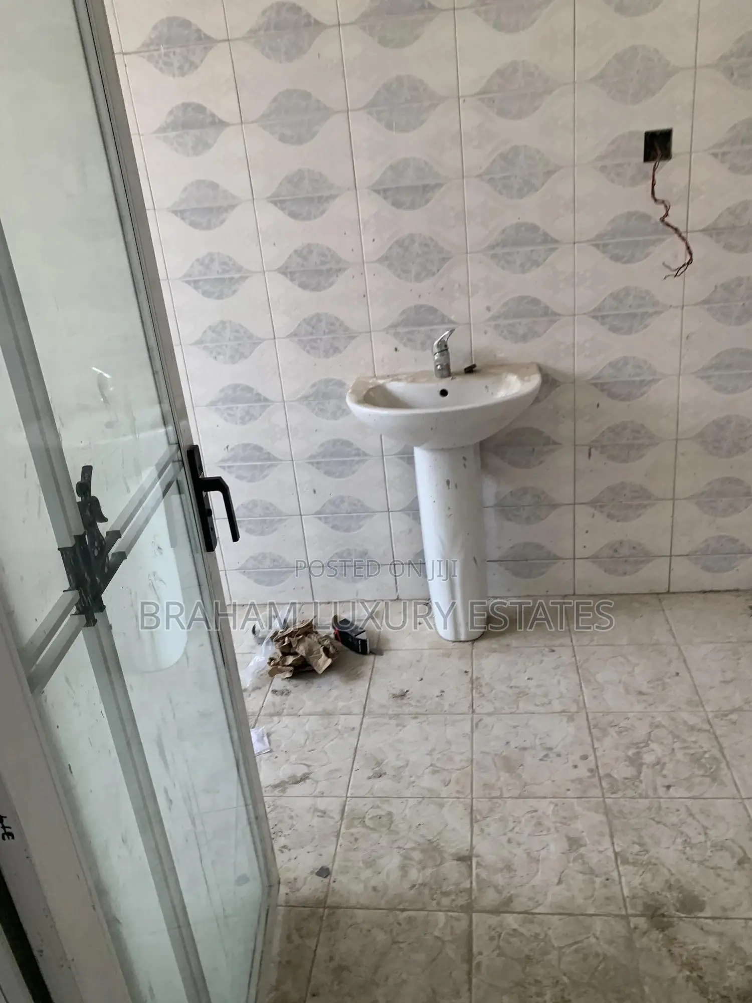 2bdrm Apartment in Junction Mall Area, Nungua for rent