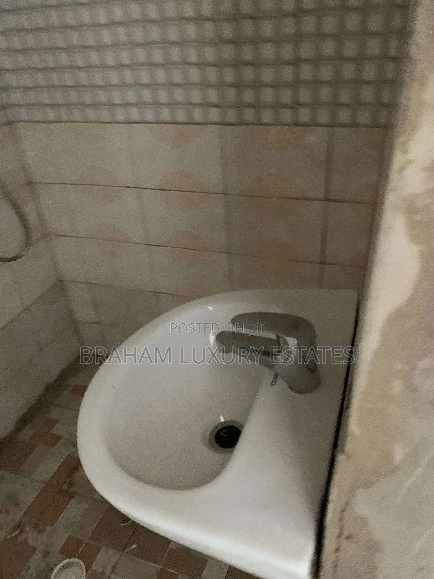 2bdrm Apartment in Junction Mall Area, Nungua for rent