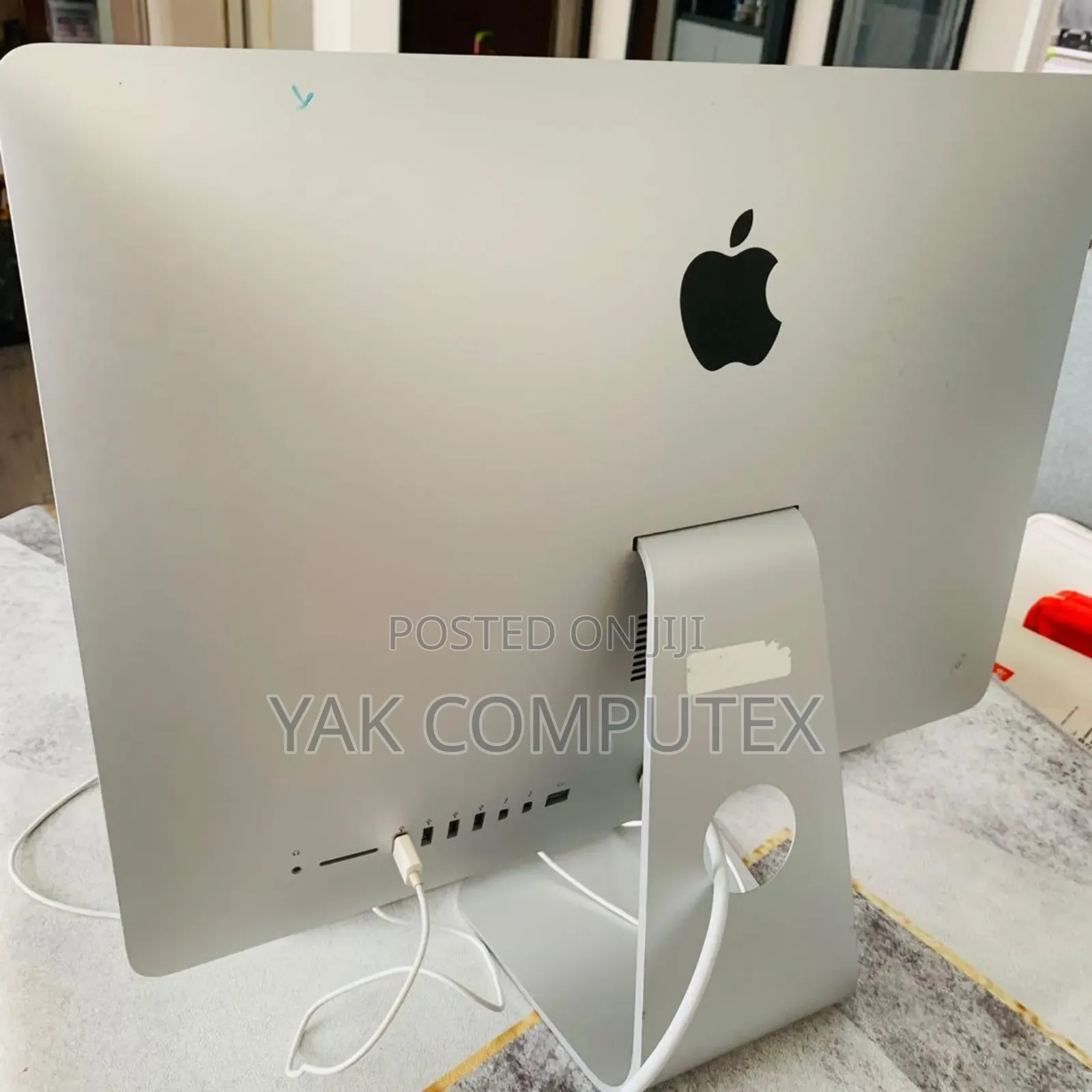 Desktop Computer Apple iMac 8GB Intel Core I5 SSHD (Hybrid) 500GB
