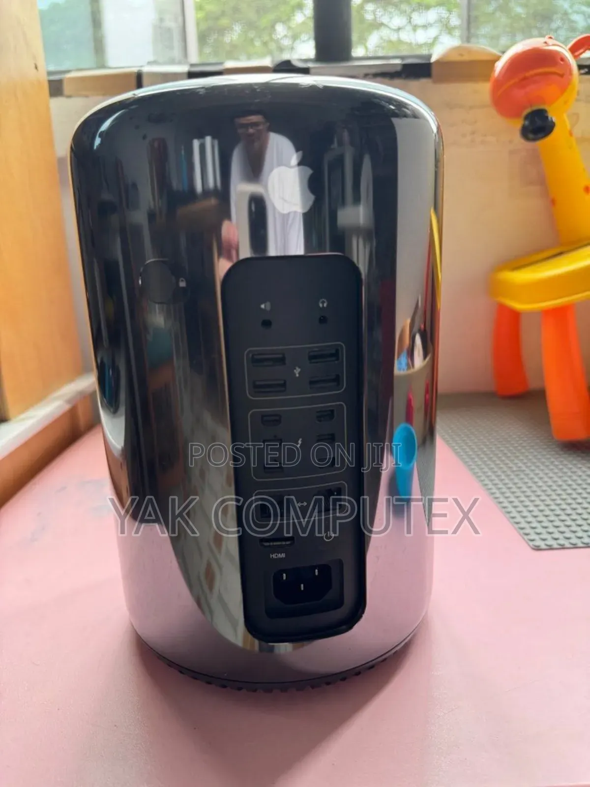 Desktop Computer Apple Mac Pro 16GB Intel Xeon SSD 512GB