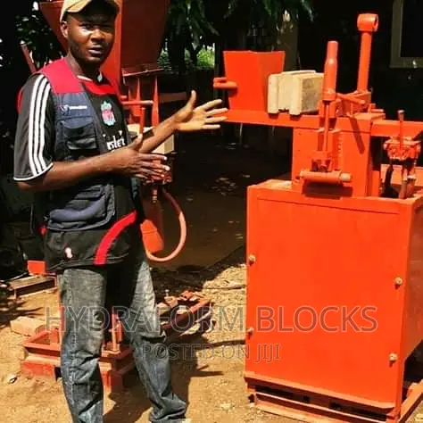 Hydraform Machine.