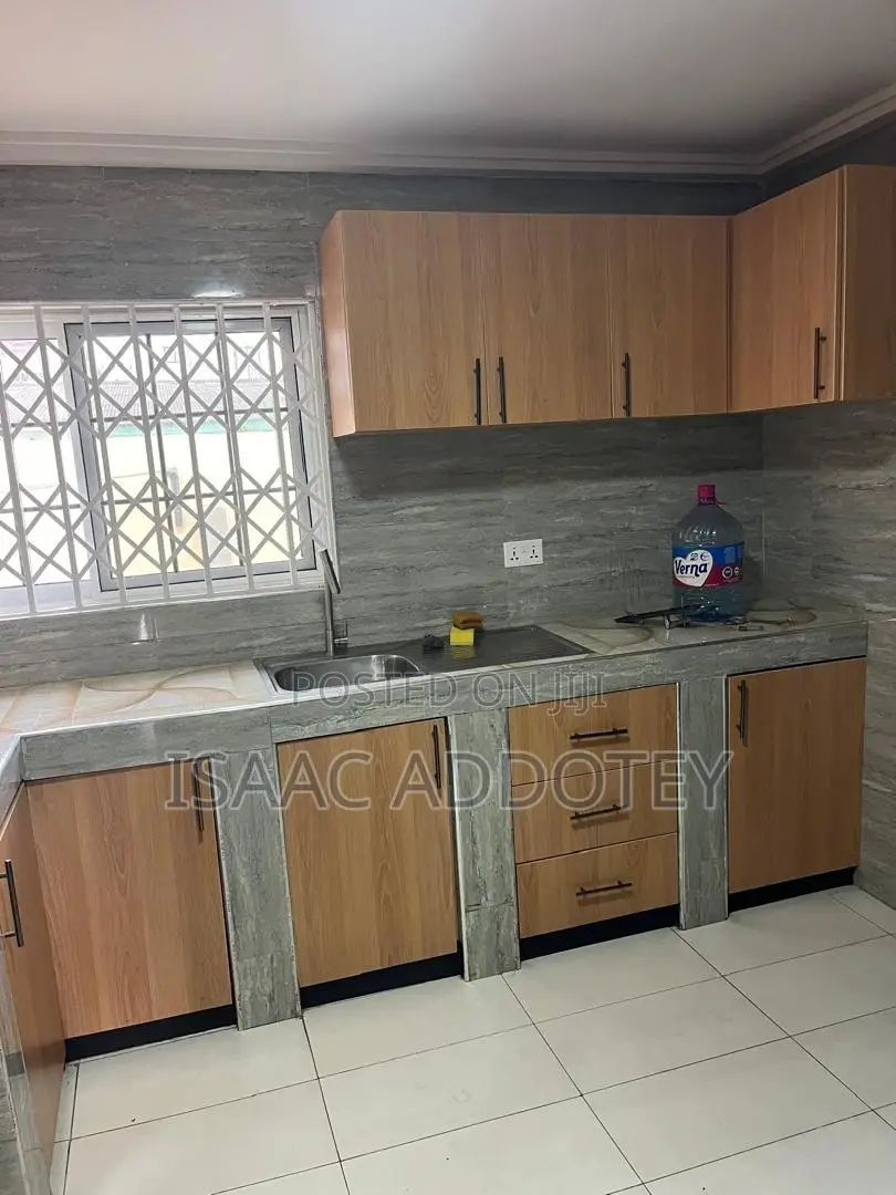 3bdrm Apartment in Spintex Kotobabi No2 for rent