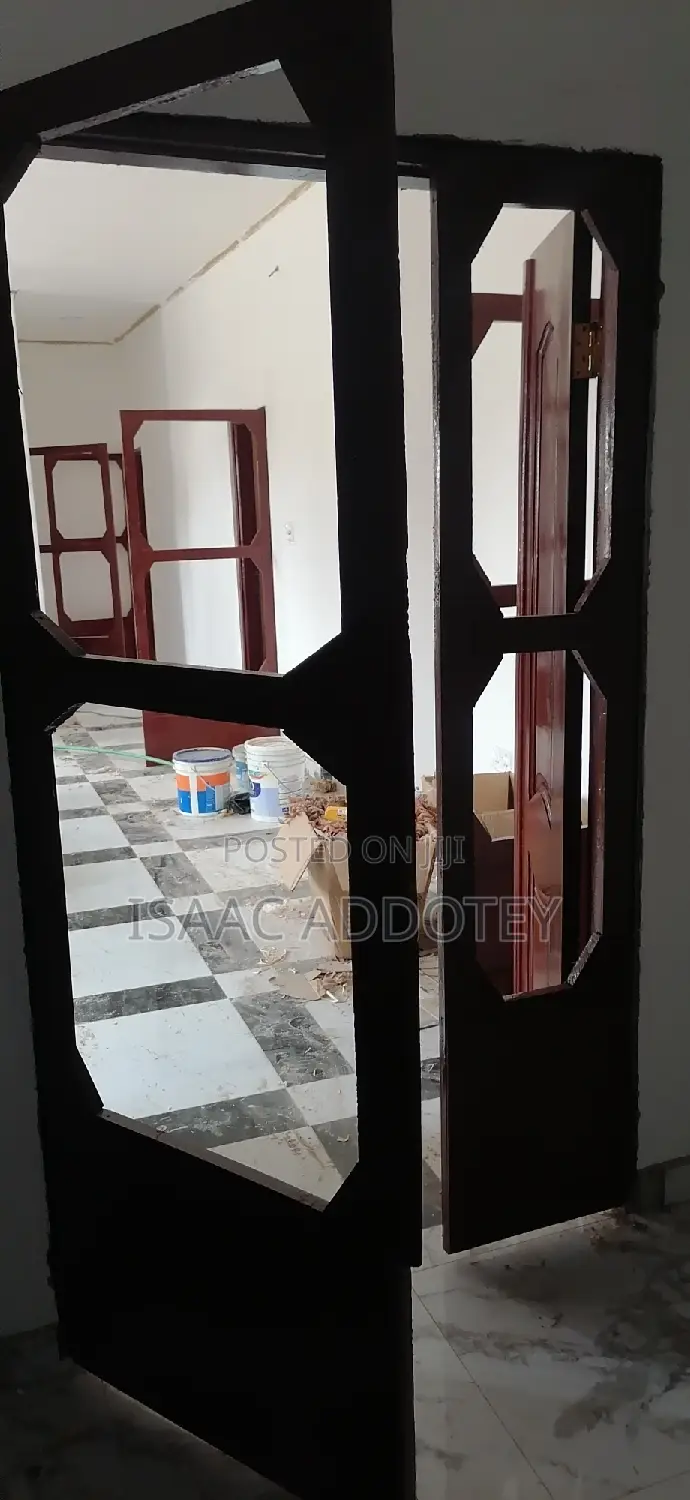 3bdrm Apartment in Spintex Kotobabi No2 for rent