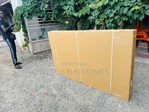 Dynamic Crystal Color UHD Smart Samsung 75”Cu8000
