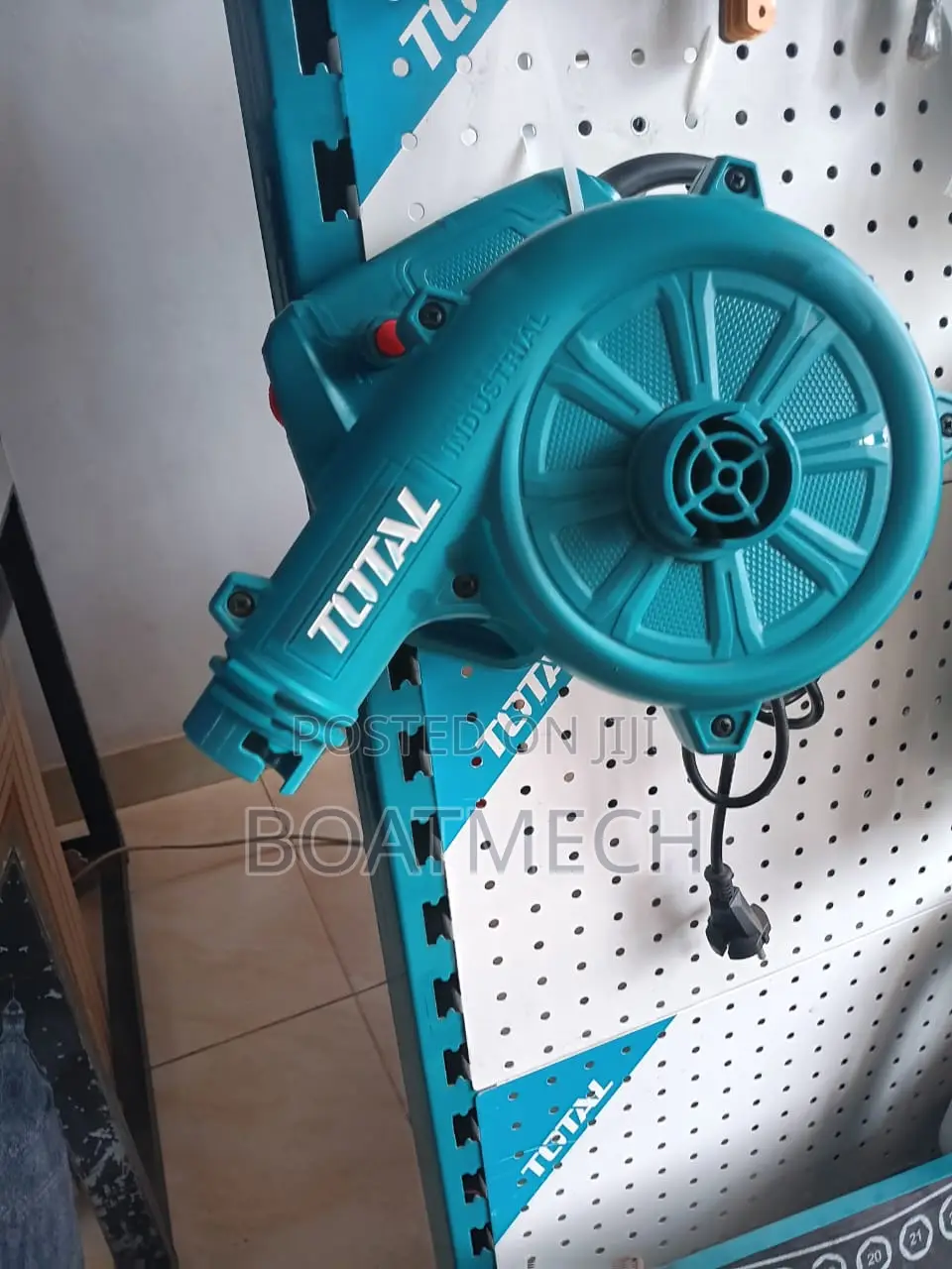 TOTAL Air Blower 650W