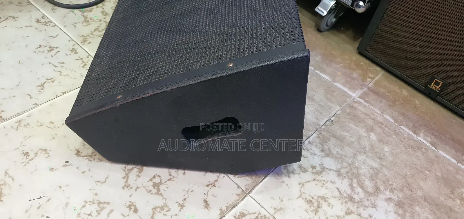 Avant Stage Monitor