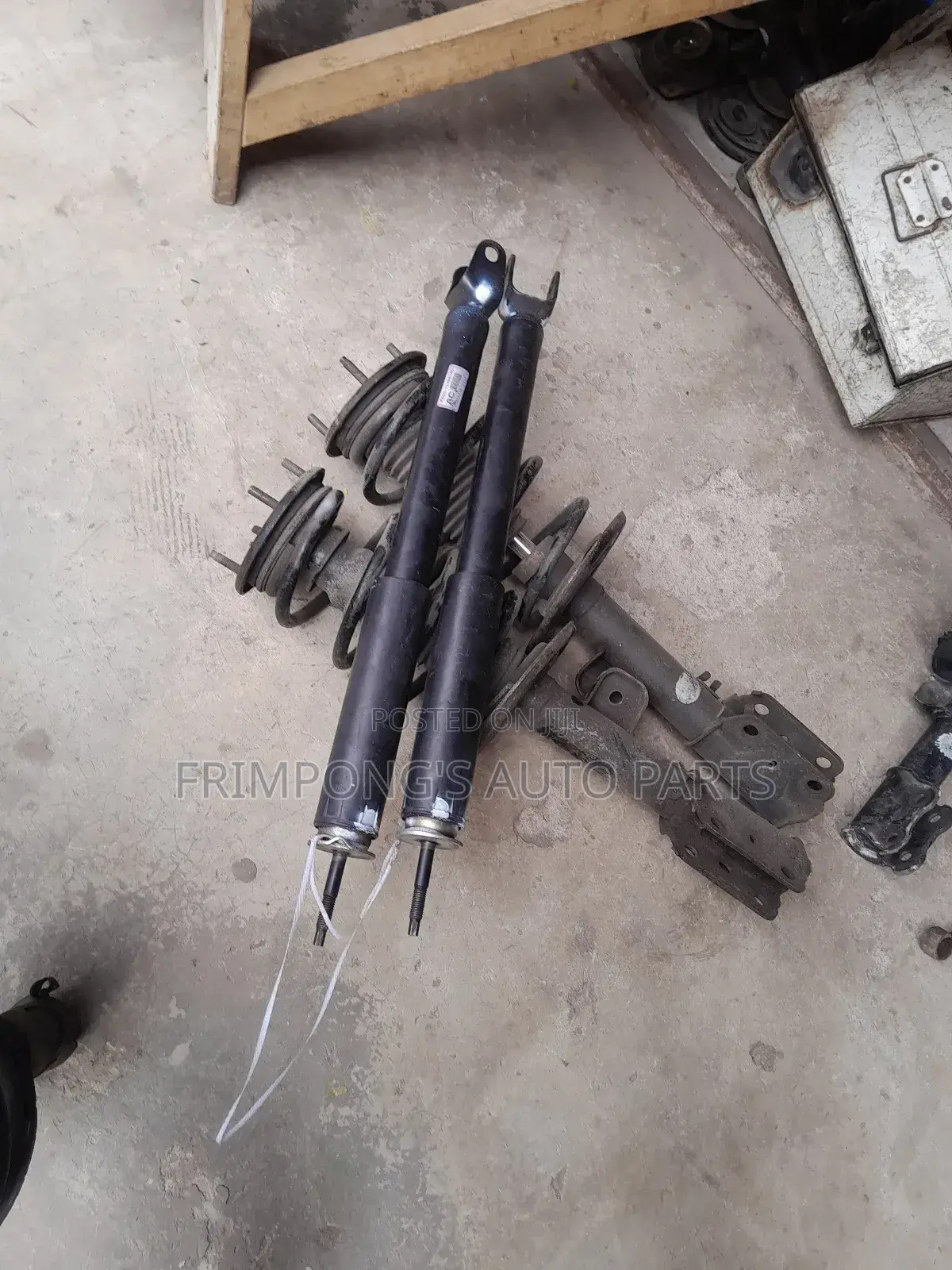 Ford Explorer 2010 to 2018front and Back Shock Absorbers