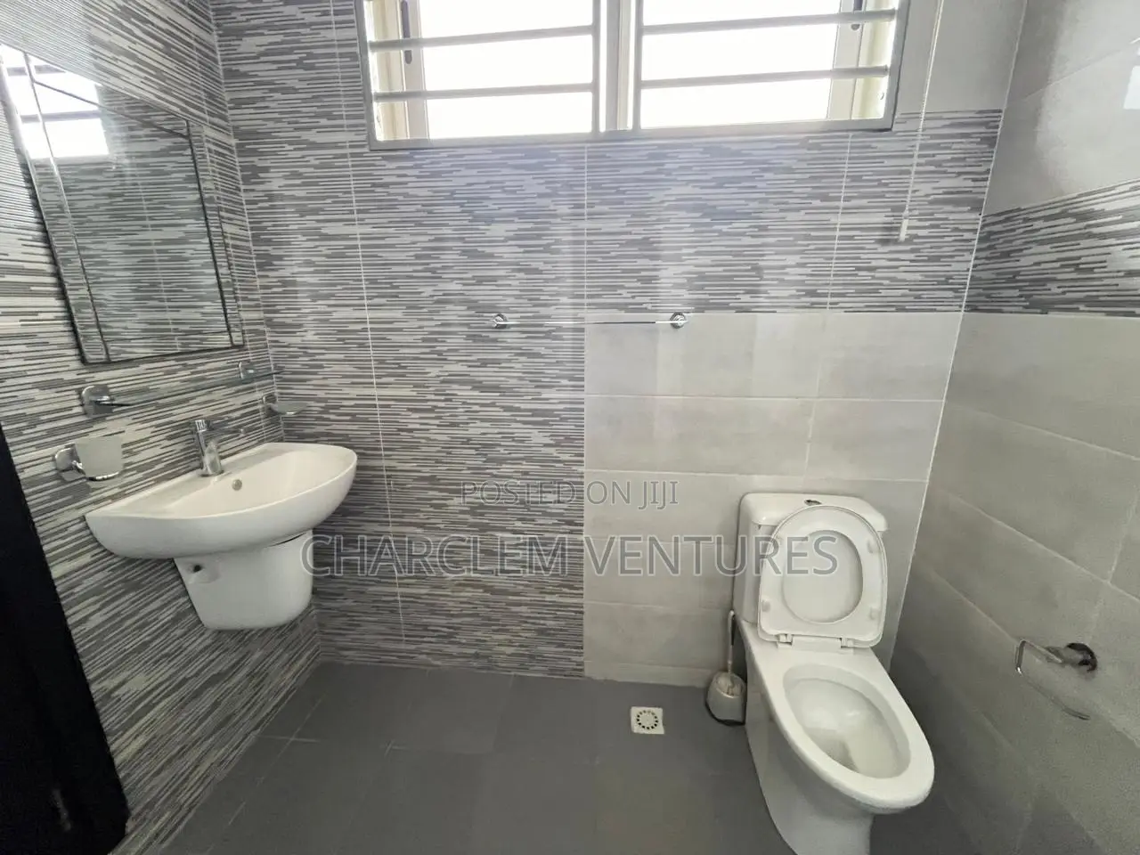 3bdrm Townhouse / Terrace in Charclem Ventures, East Legon for rent