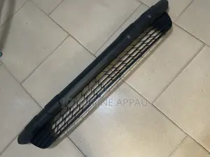 Toyota Matrix Bumper Down Net 2005