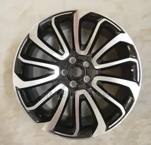 Range Rover Biography Rim 22 Black and Silver