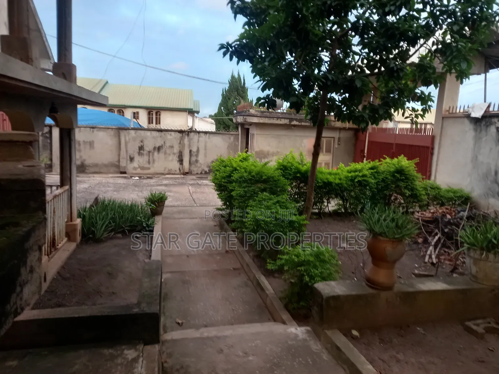 8bdrm House in Ayeduase, Near Knust, Kumasi Metropolitan for sale