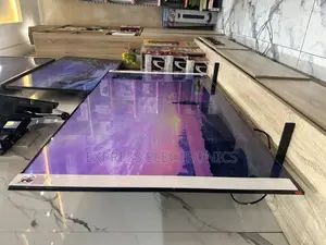 Dazzling Smart 65”Cu8000 Samsung UHD