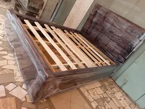 80x60 Queens Frame. Material Free Delivery