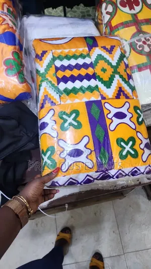 Ghanaian Wrappers Kente.