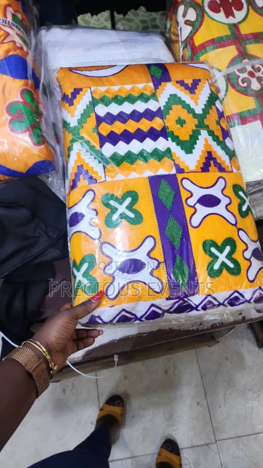 Ghanaian Wrappers Kente.