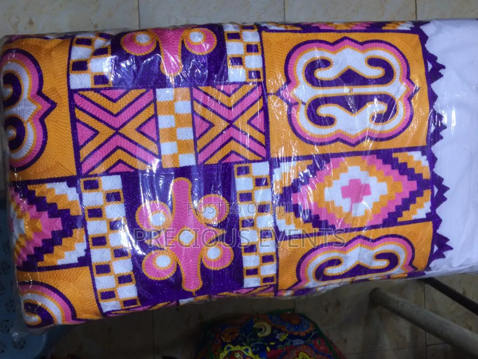 Ghanaian Wrappers Kente.