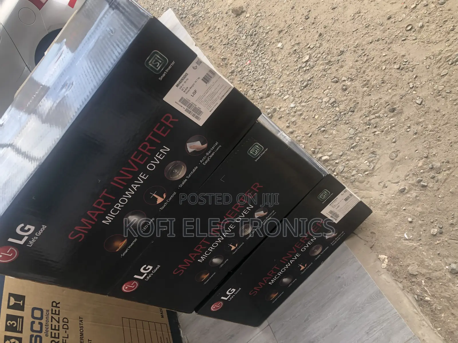 Black One Body LG MH8265DIS 42L Neochef Smart Microwave
