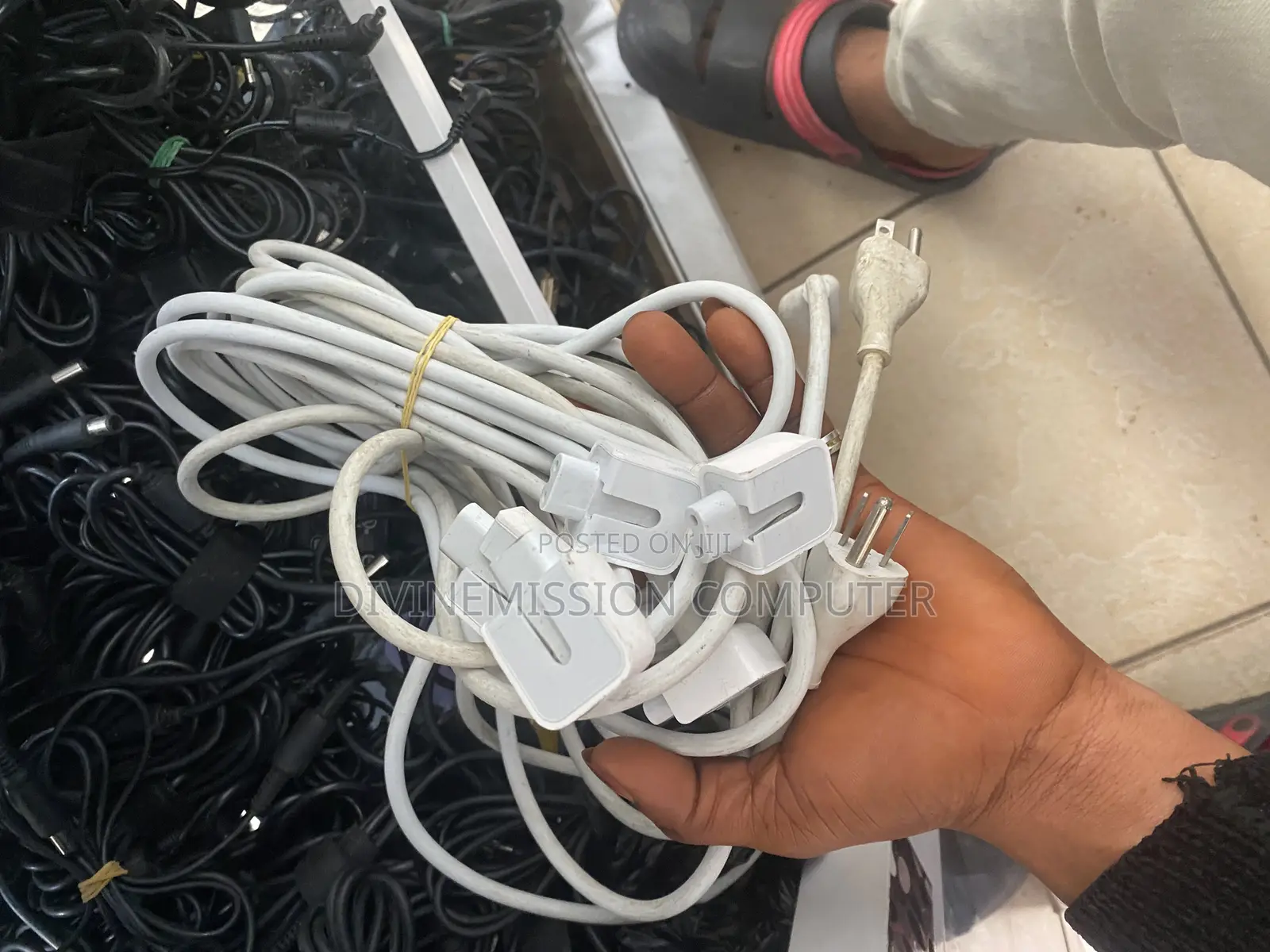 Apple Macbook Original Uk Power Cable/ Power Cord.