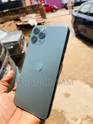 Apple iPhone 11 Pro Max 64 GB Green
