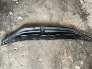 Land Cruiser 2017 Radiator Panel