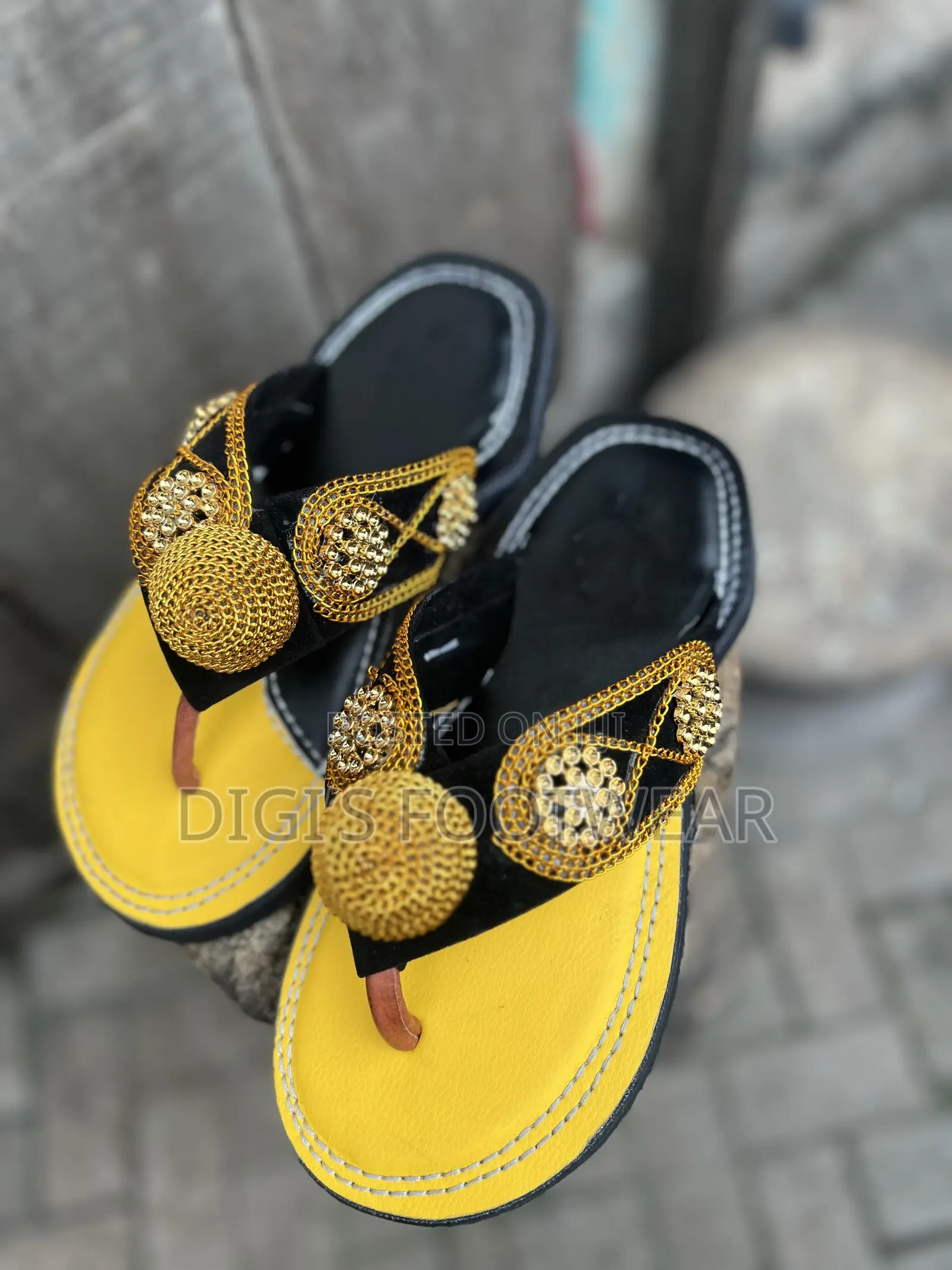 Yellow Ornamental Chawchaw/Ahenema