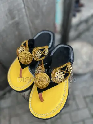 Yellow Ornamental Chawchaw/Ahenema