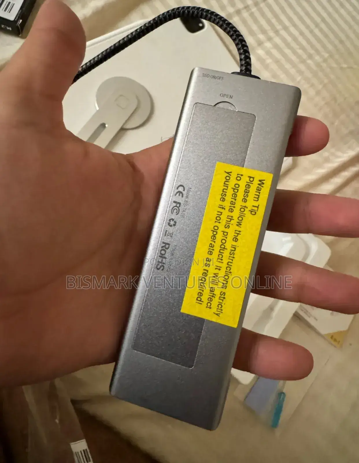 ESSAGER 8-in-1 USB-C Hub Integrates M.2 Nvme/Sata SSD.