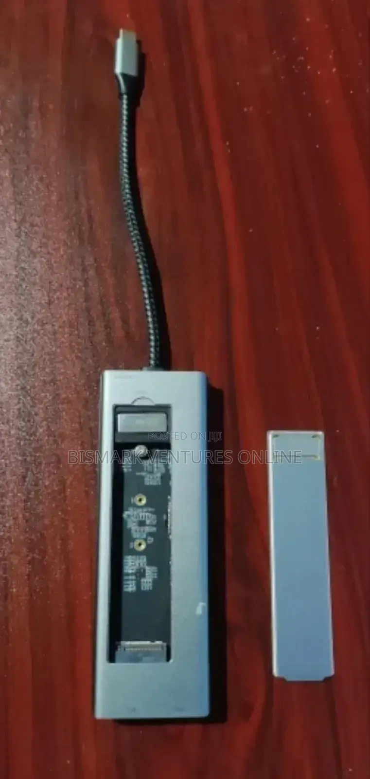 ESSAGER 8-in-1 USB-C Hub Integrates M.2 Nvme/Sata SSD.