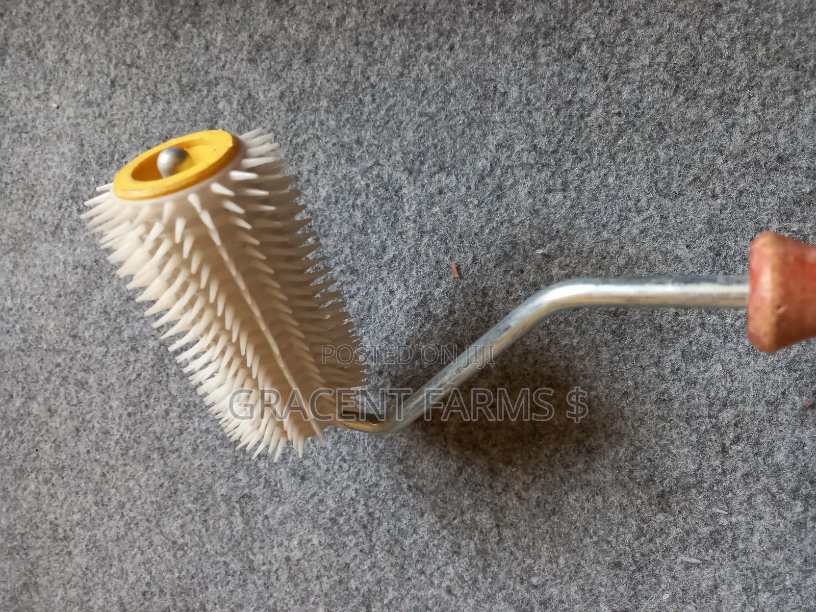 Honeycomb Uncapping Roller
