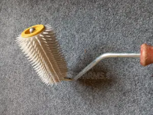 Honeycomb Uncapping Roller