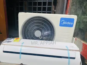 Super Chilling Midea MSAF-12CRN1 1.5hp R410 Gas Electric Ac.