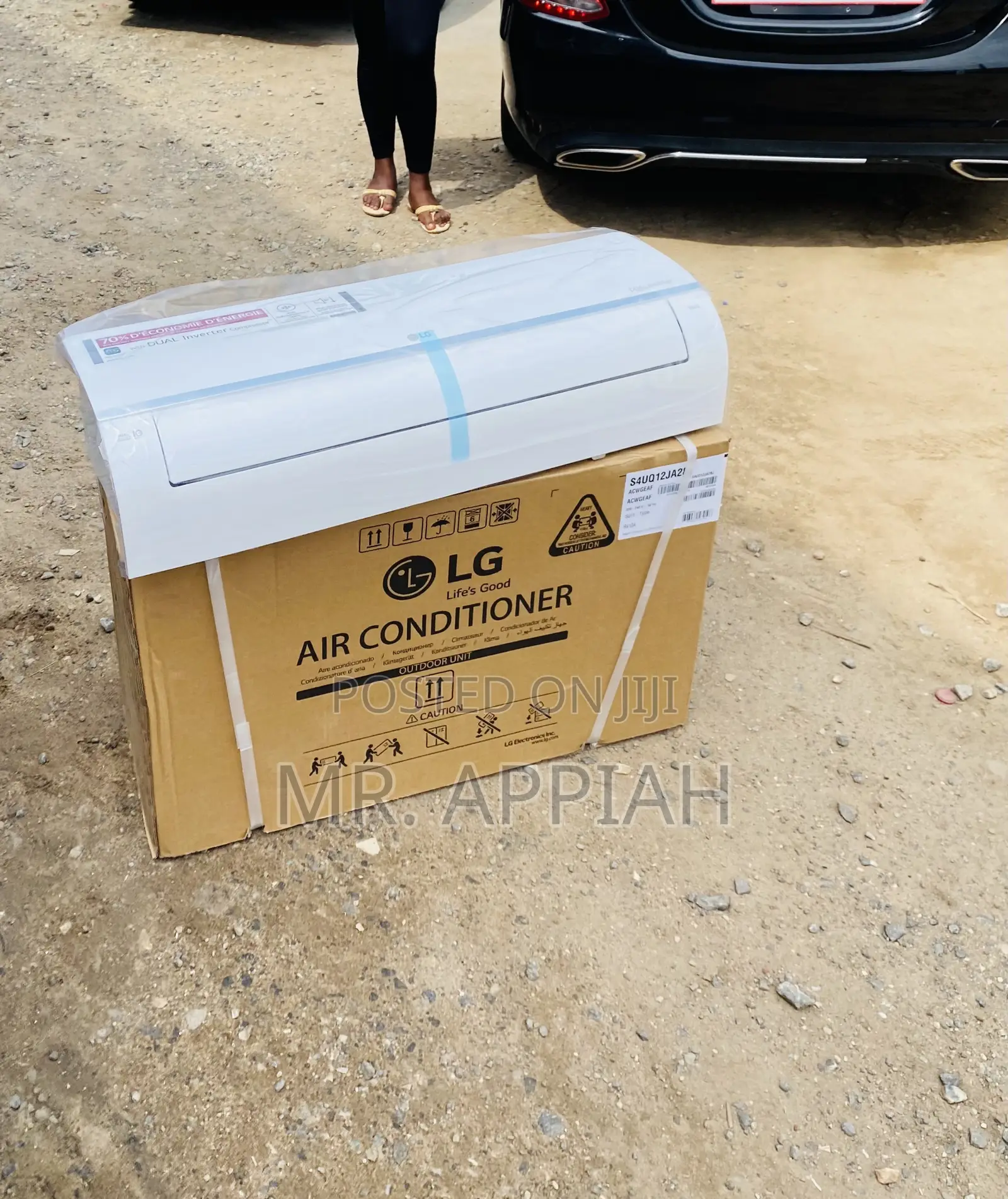 Sleek LG 2.5hp R410 Inverter Electric Air Conditioner(White)