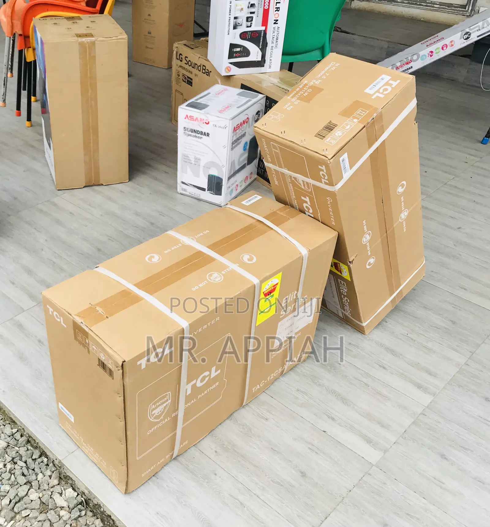 Sleek TCL 1.5hp R410 Gas Inverter Electric Air Conditioner.