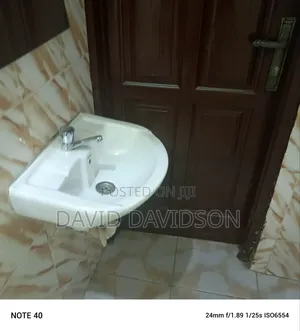3bdrm Mansion in 3 Bedroom Self, Tema Metropolitan for rent